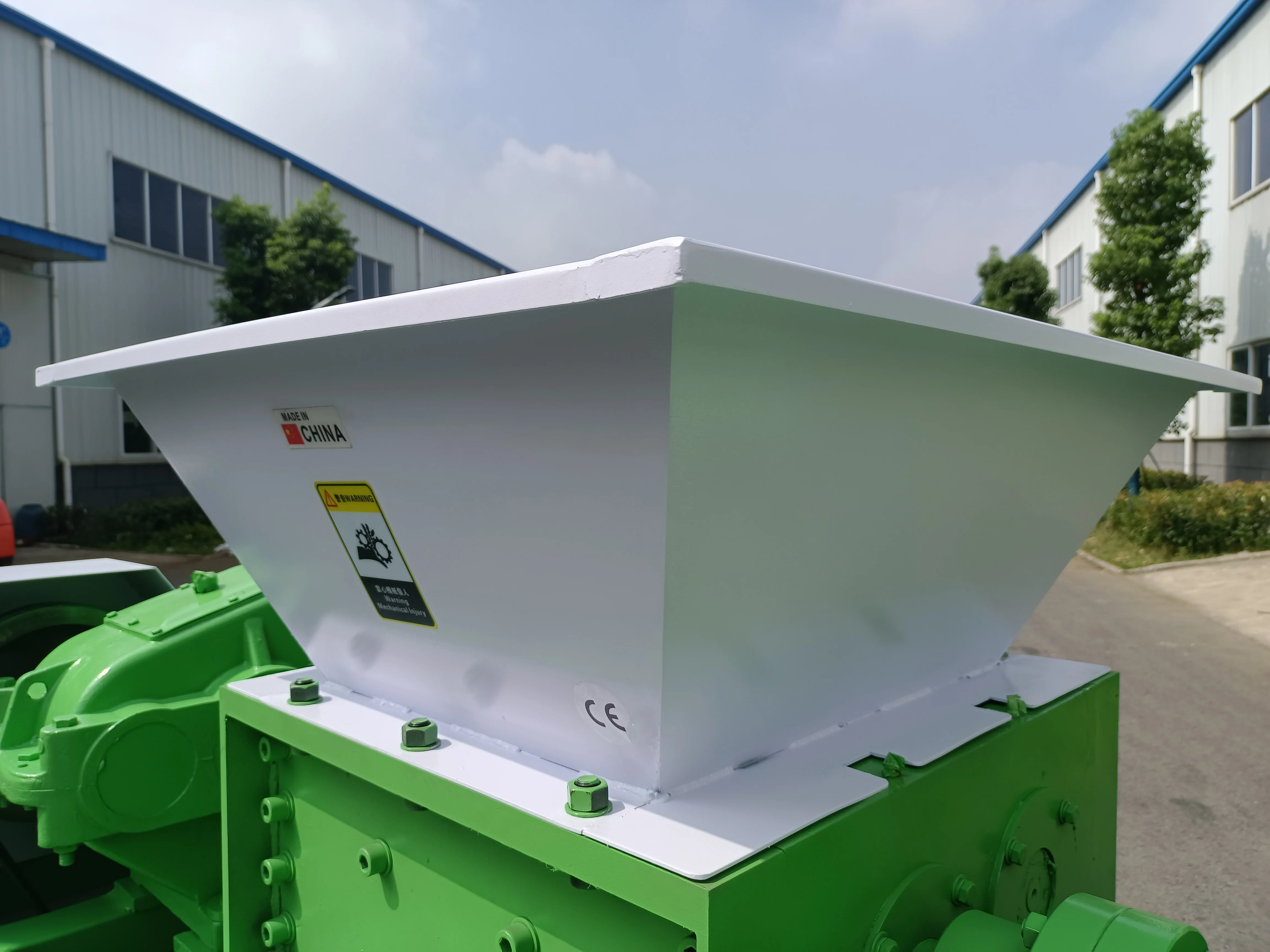 50~2500 Kg/h Double-shaft Shredder Machine Waste Tires Shredder Recycling Machine