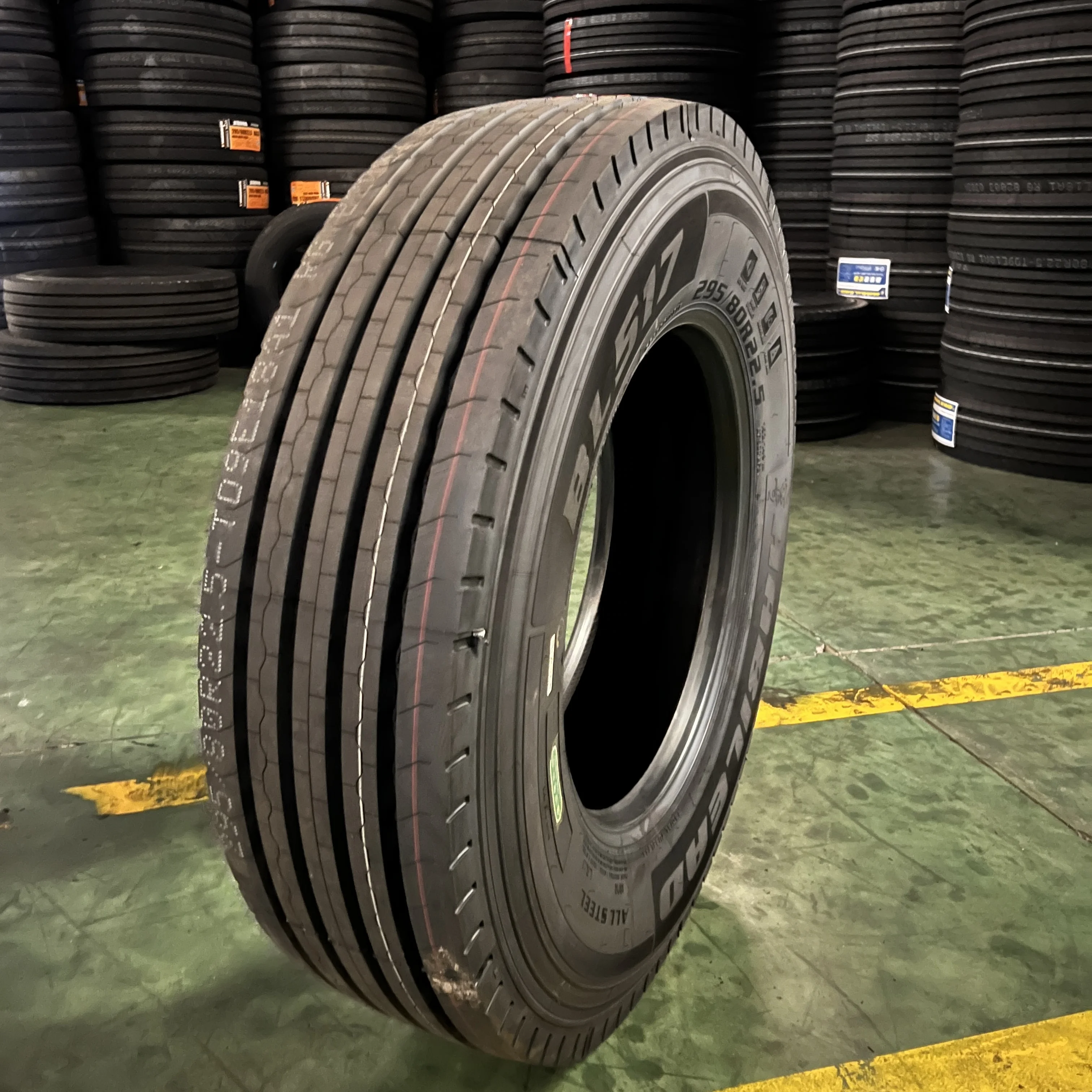 TBR tires China factory  Top quality   HABILEAD ROADBOSS brand 215/75R17.5-16PR BL517 pneu per camion truck and bus tire