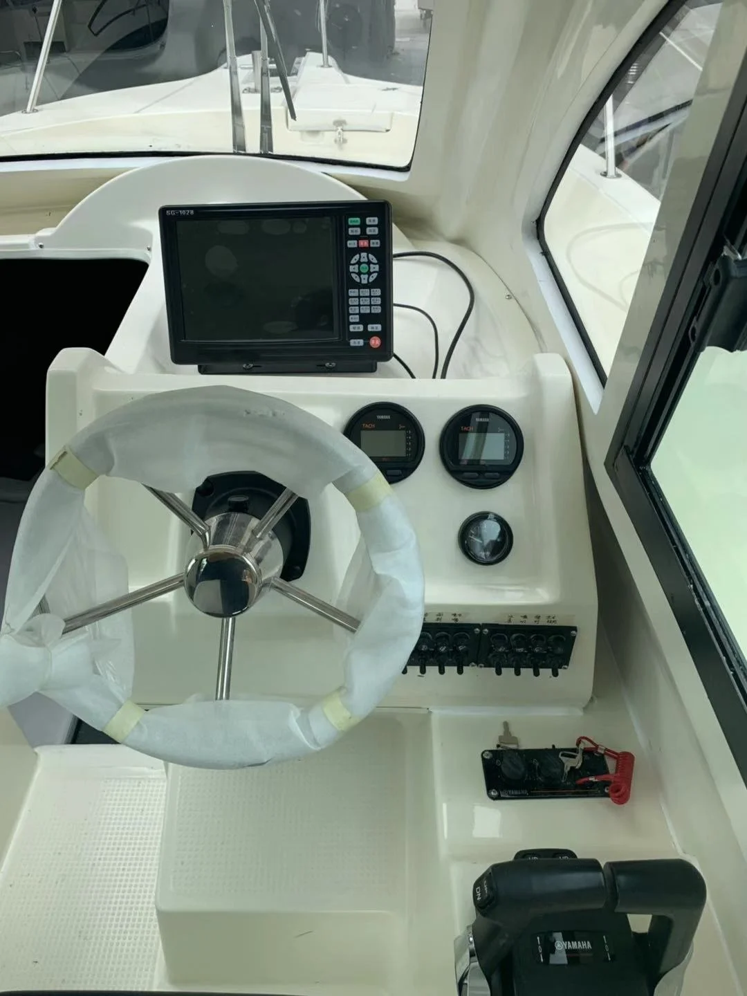 Japanese cabin fishing boat UF27 outboard fishing boat fishing vessel