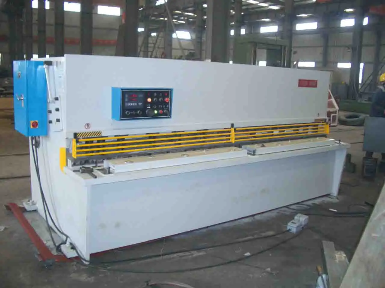 
12mm hydraulic automatic sheet metal cutting machine shears cutter 