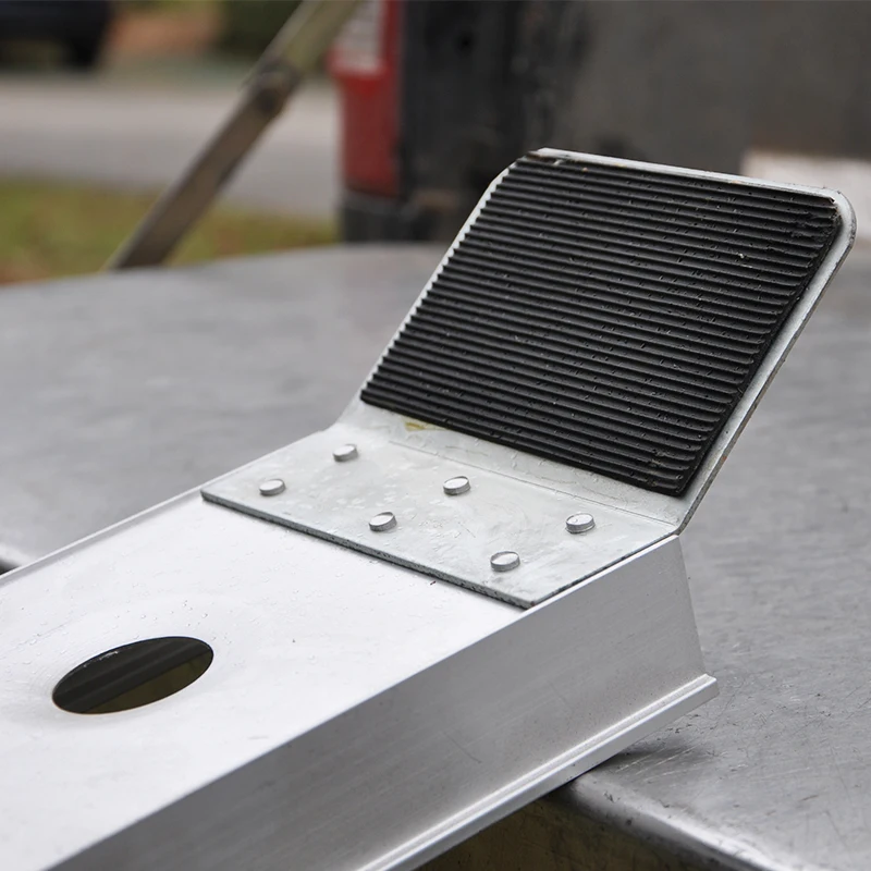 Portable truck bed motorcycle bicycle loading bay ramp for vehicle