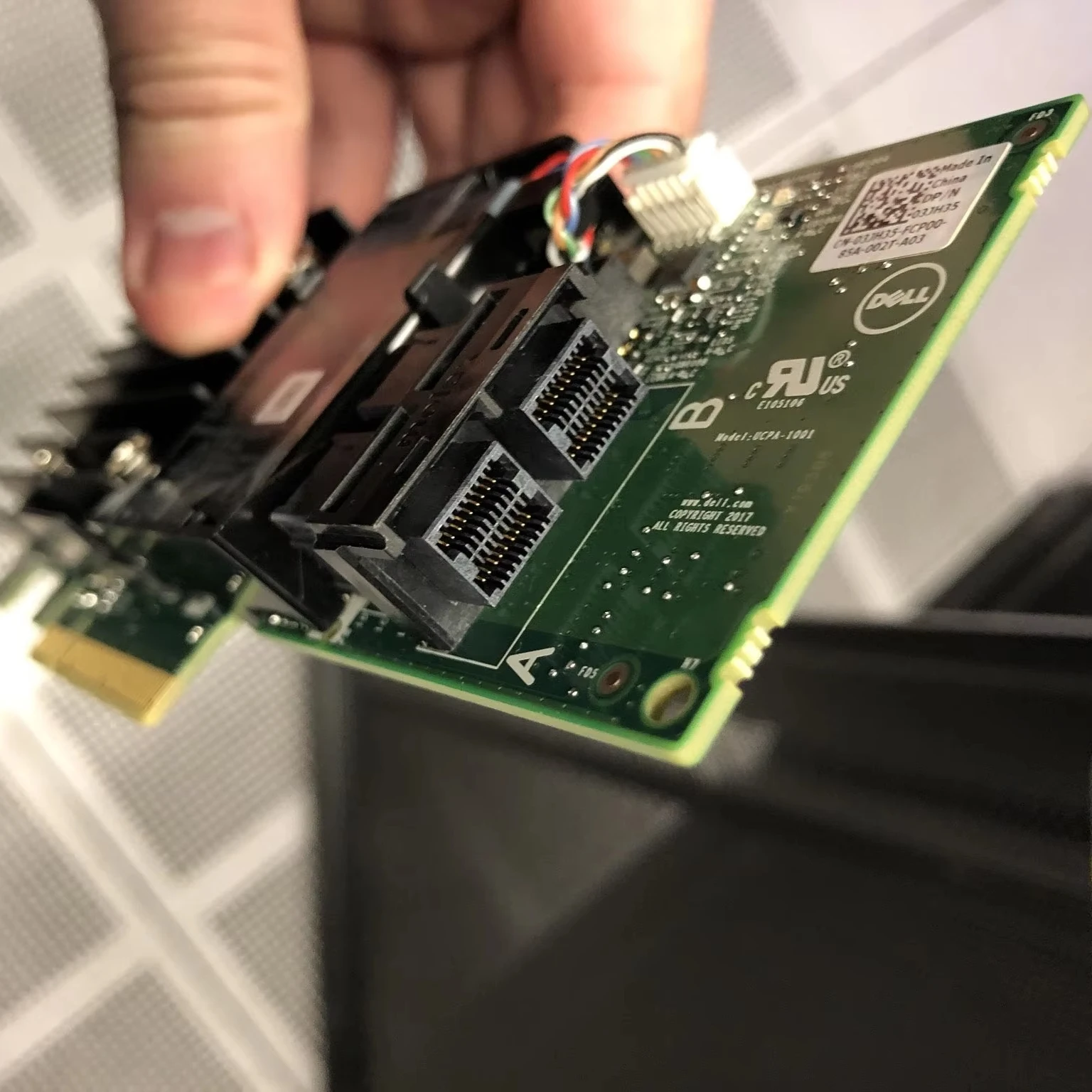 Оригинальный Новый 8 Гб кэш PERC H740P RAID контроллер карты внутренней беспроводной для использования на сервере в наличии