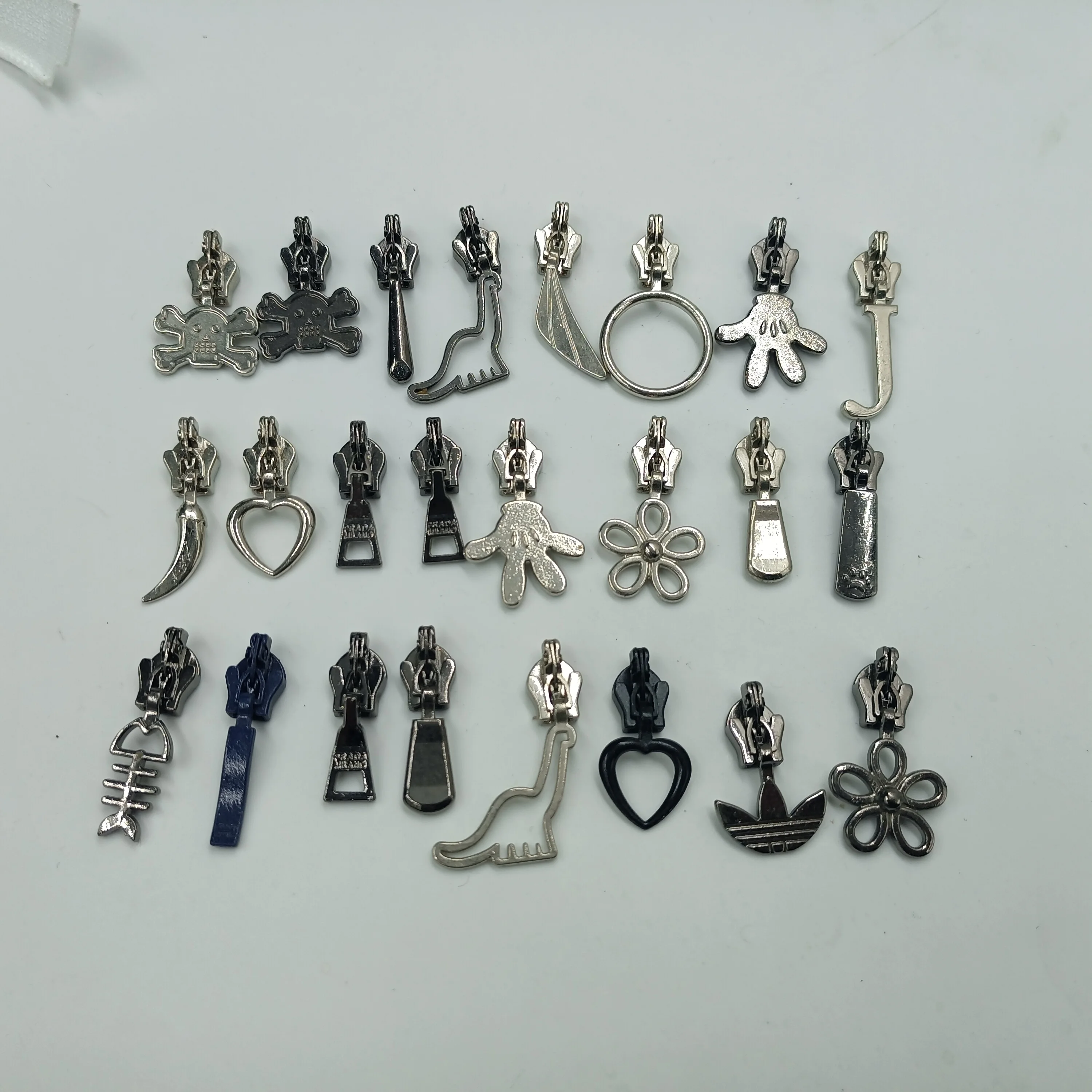 Custom #3 #4 #5 Close End Colorful Nylon Invisible Zipper Roll For Garments Pants Or Dress Skirt Nylon Zip Tape