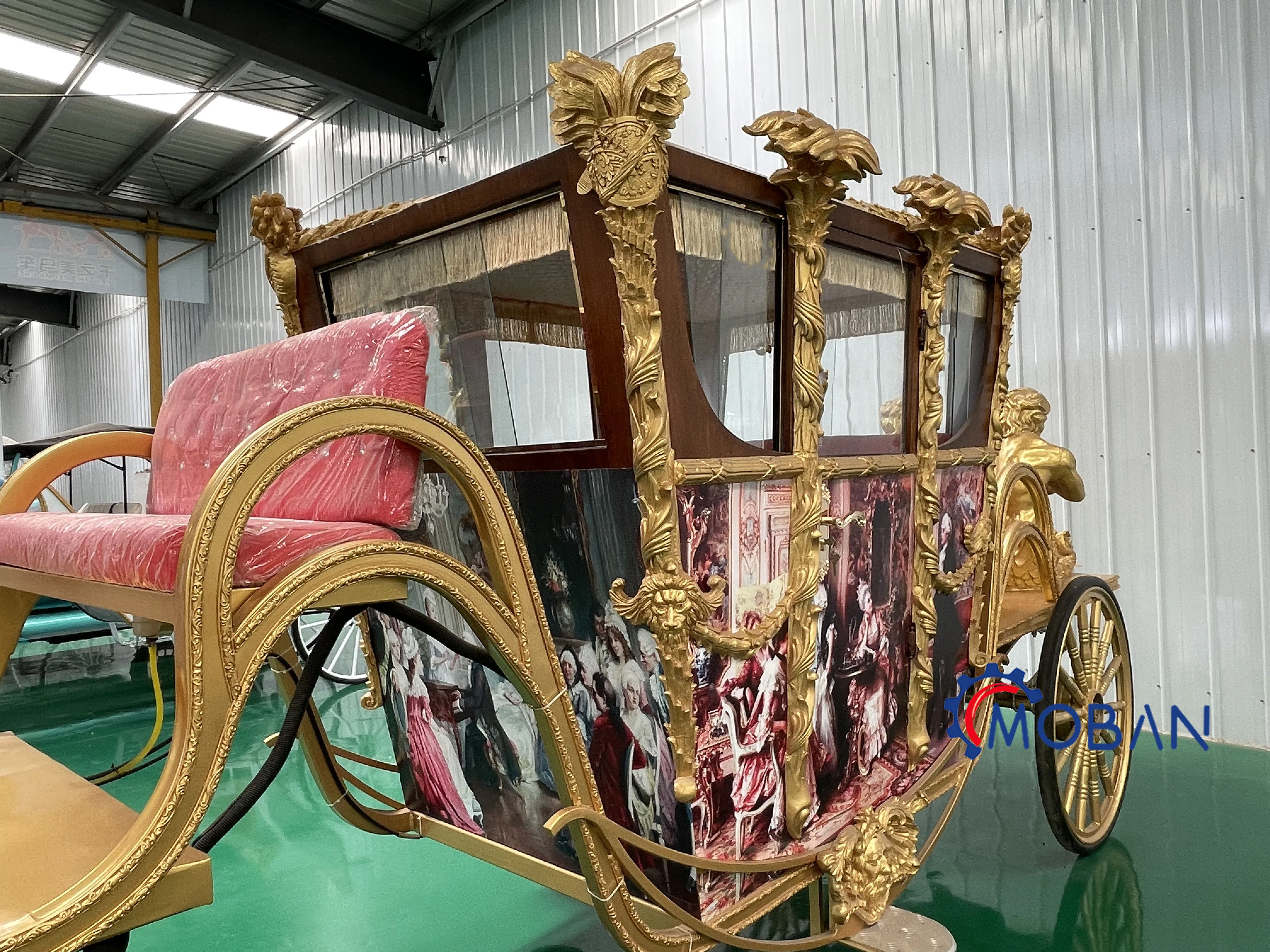 Hot Sale Travel Sightseeing Carriage Trolley Royal Horse Wagon Victoria Wedding Royal Horse Carriage On Sale
