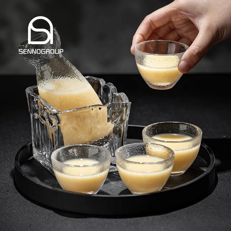 High Quality Hammered Sake Pot Set Mini Small Tea Soju Cup Wine Warmer Decanter Cocktail Shot Glass With Tray