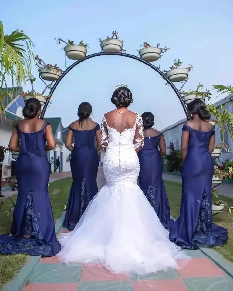 2024 African women Plus size illusion long sleeves lace fish tail mermaid robe Bridal Gowns wedding dresses