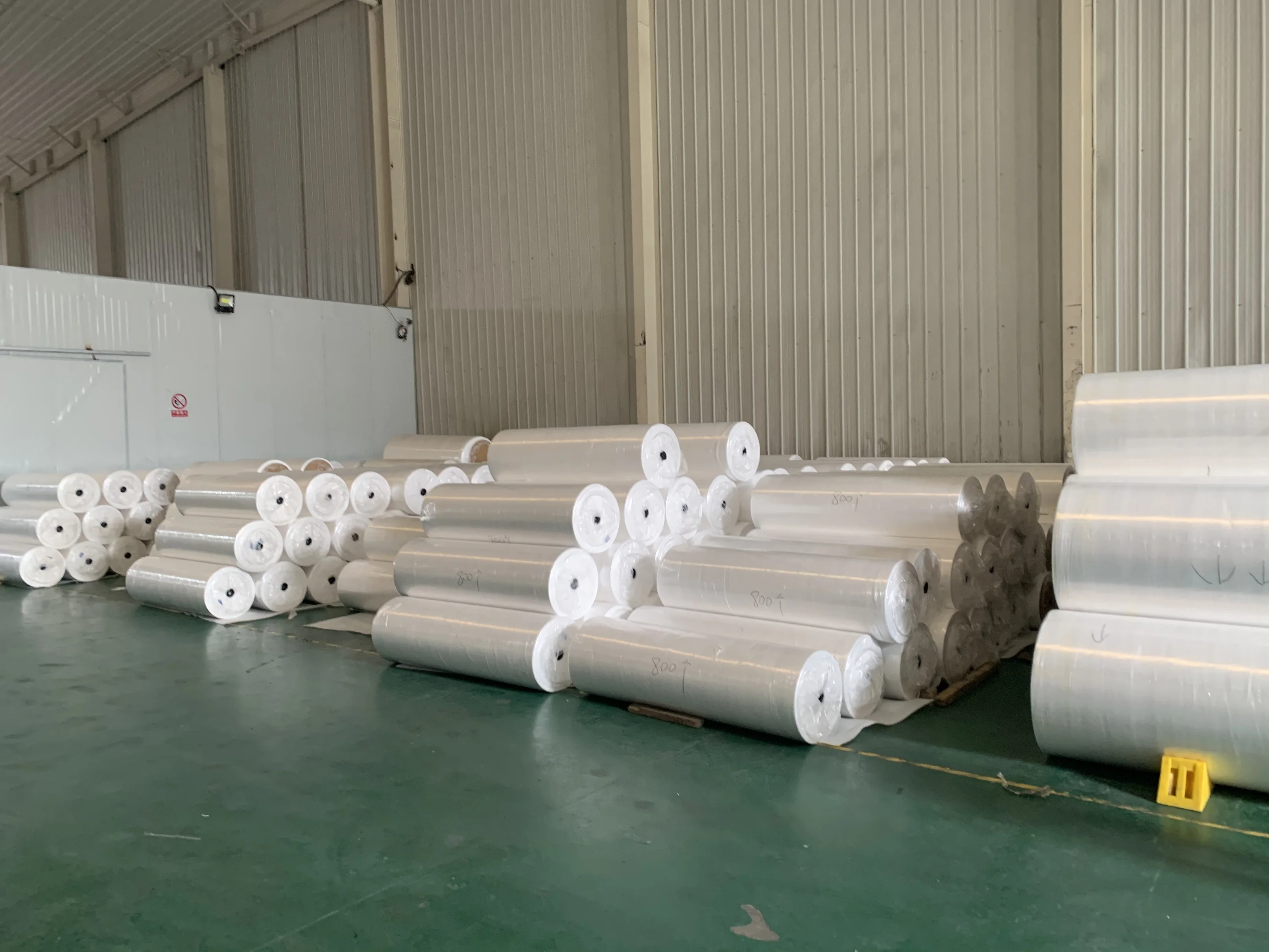 Non Woven Laminated Fabric Coated PE Breathable Film For Type 5/6 Medical Protective Coveralls Suit Fabric Material