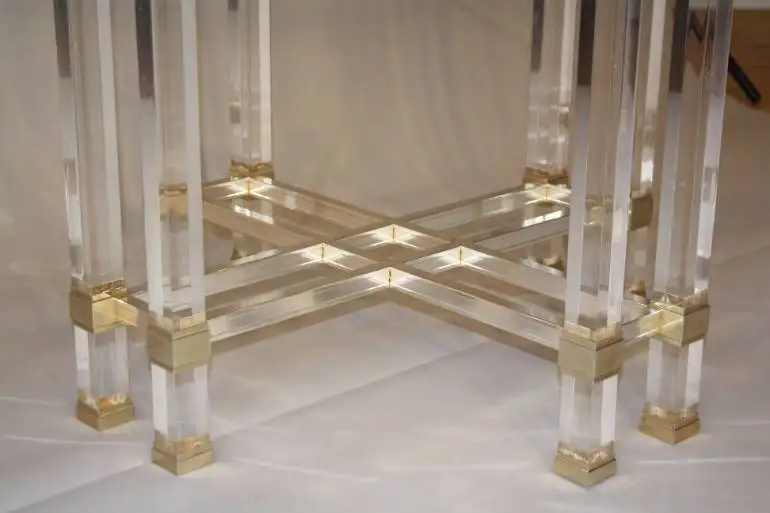 Пользовательский высокий Акриловый Обеденный Стол 8 человек PMMA прозрачное акриловое стекло с золотыми нержавеющими металлическими крестовыми ножками обеденный стол
