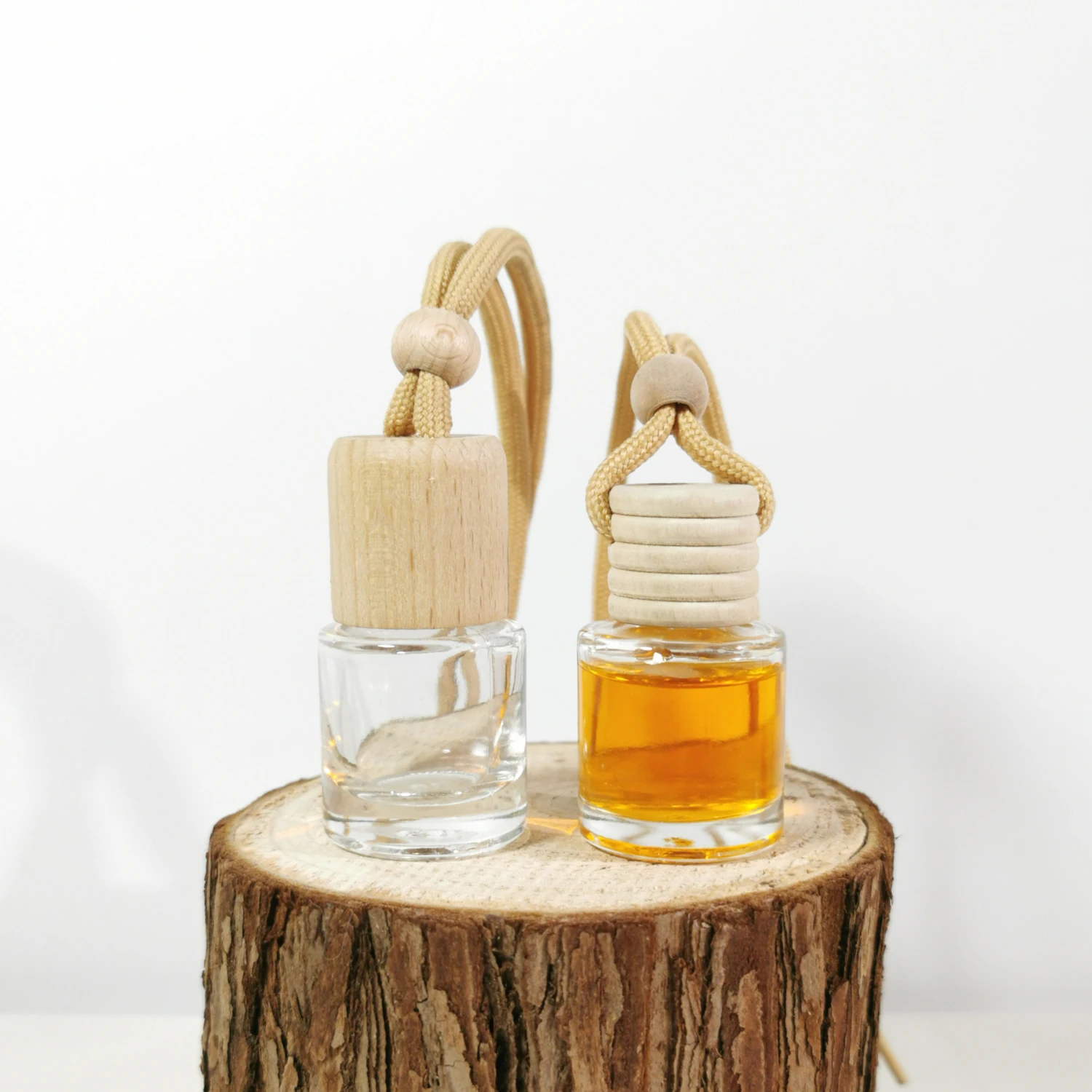 Car Perfume Bottle 8ml Round Hanging Diffuser Essential Oil Glass Air Freshener With Wood Lid