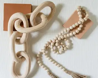 Wanuocraft Hand Carved Wooden 5-Link Chain Decor for Home Coffee Table Farmhouse Bookshelf Tray  Rustic Wood Chain Link Decor