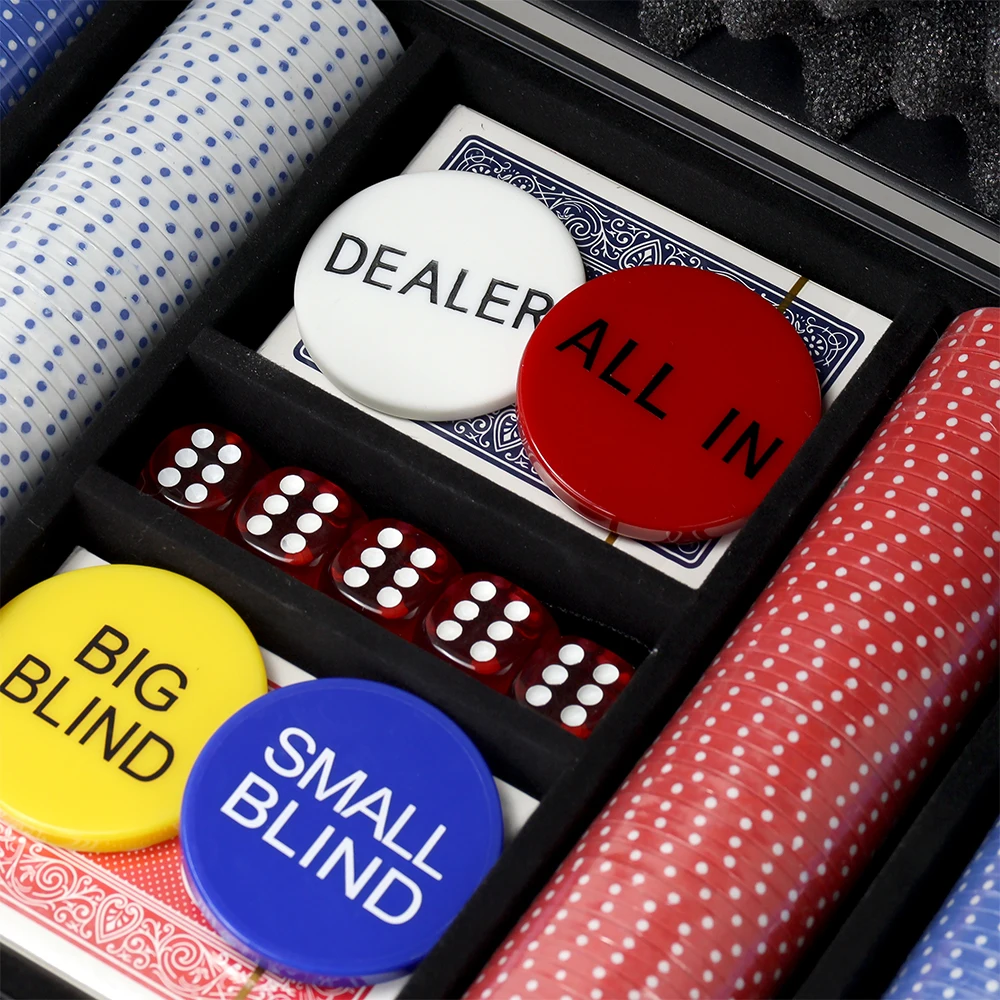 Wholesale Custom Casino Cheap PP Chip Sets Professional Poker Game Complete Accessories 300 Pcs Poker Chips and Dealer Buttons