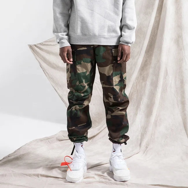 Stock fog couple straight camo printed military casual pants fashion color usa street multi pockets loose cargo pants hot sale
