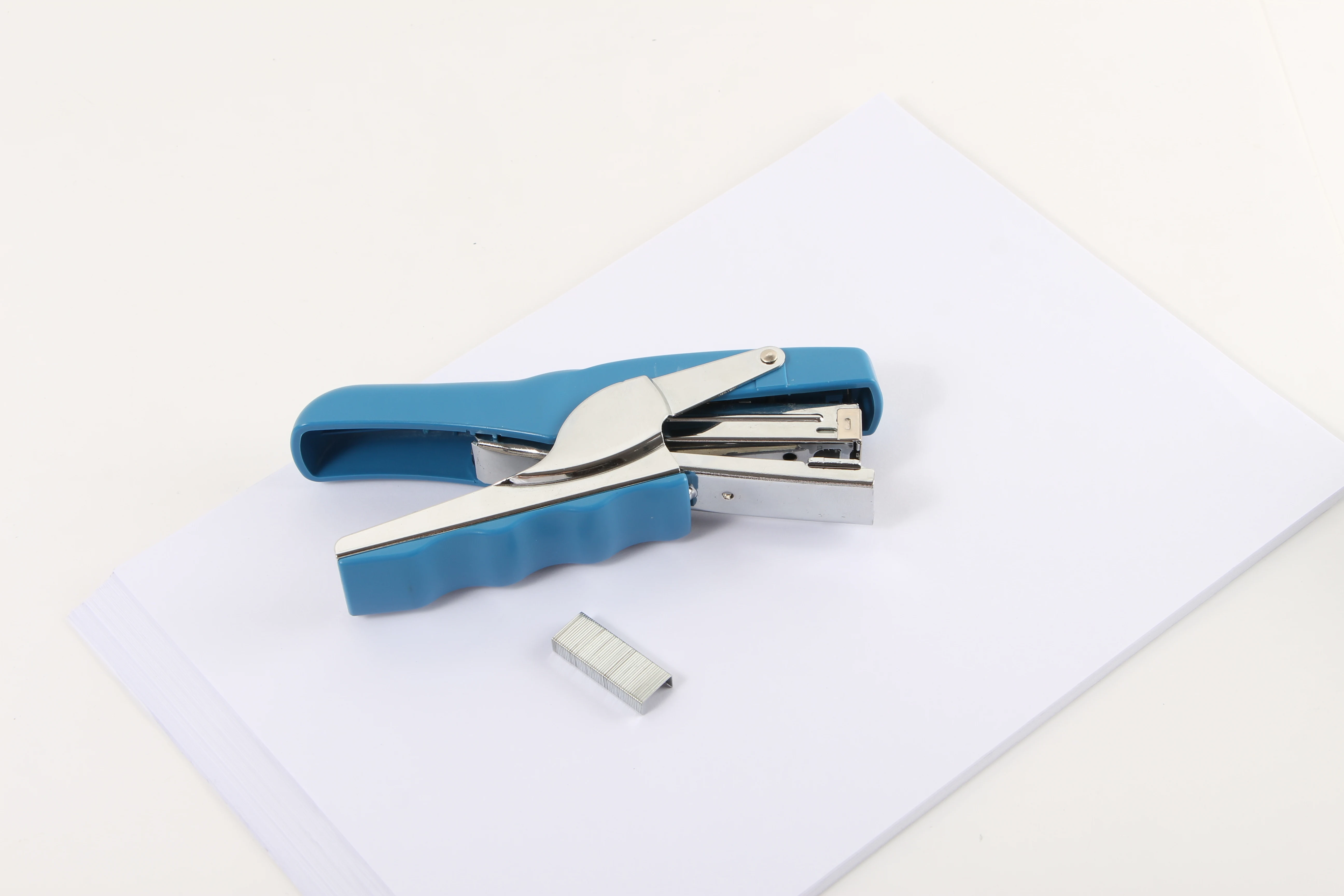 Free Sample Customizable Logo Office Home School Metal Stapler Machine