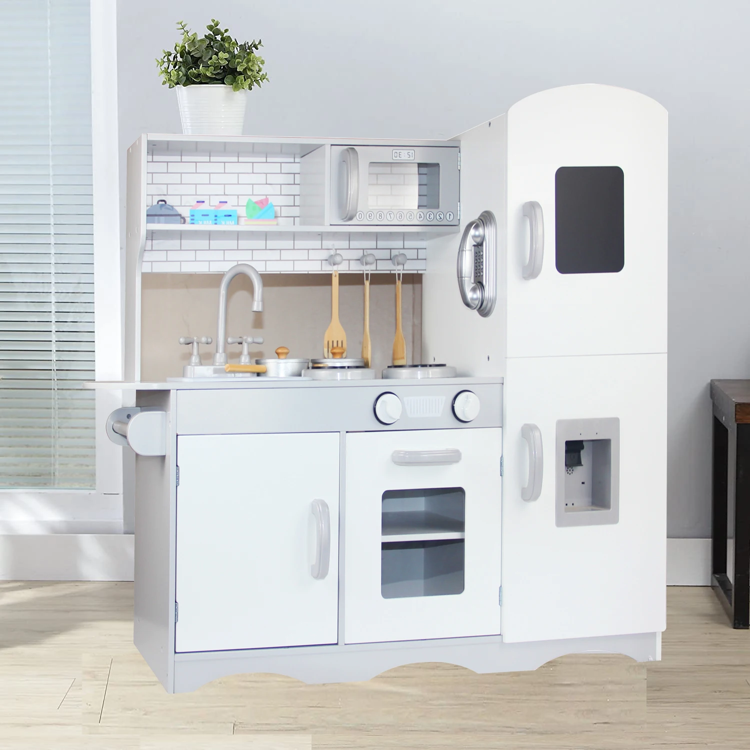 Hot sale pretend play toys kitchen living room solid wood kitchen refrigerator toy