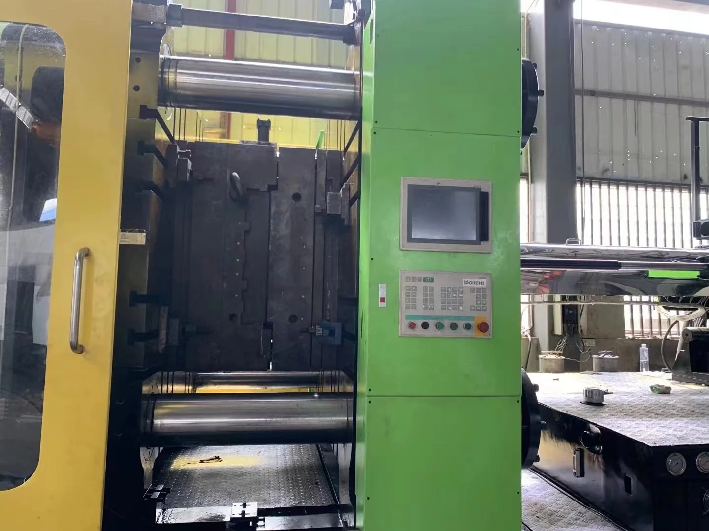 Borche 1000 ton plastic injection molding machine used injection machine large pallet trash can products making machine