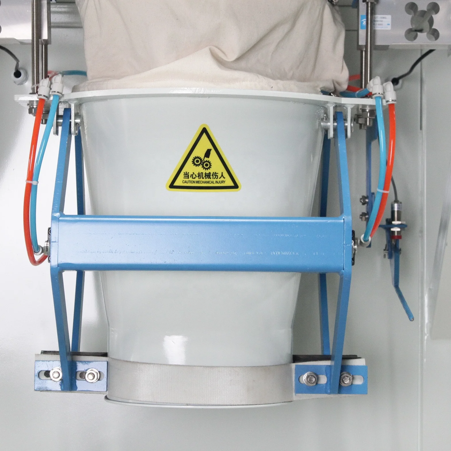 Вертикальная машина для упаковки гранул полуавтоматическая plastic10-25kg