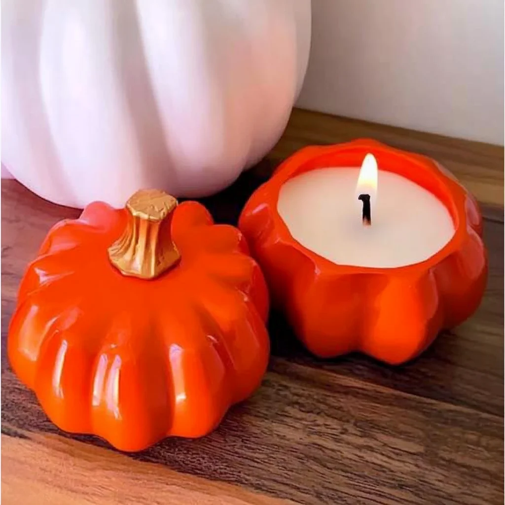 Halloween Pumpkin Cozy Bakery Fragrance Fall Candle in Aesthetic Ceramic Pumpkin Jar for Halloween Home Decoration