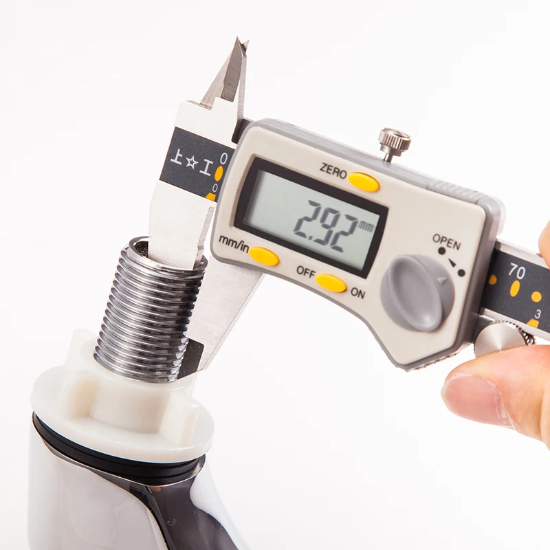 Zinc Handle Brass Body Polished Kitchen Faucet Single Handle Freestanding Bathtub Faucets Quick Open Brass Ceramic Cartridge