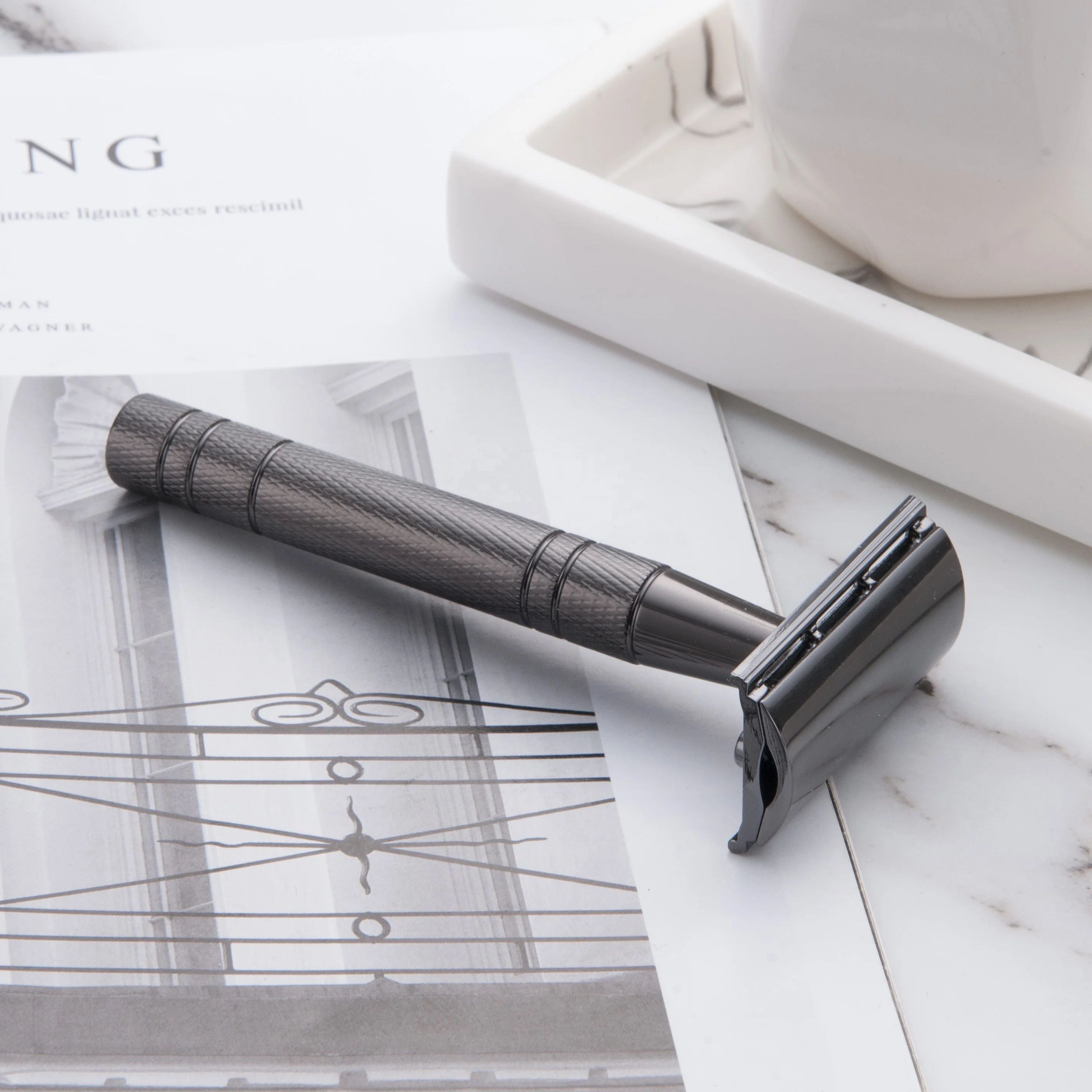 Double Edge Safety cheap Razor Wet Shaving Kit for Men Women with 10 Pieces Platinum Blade