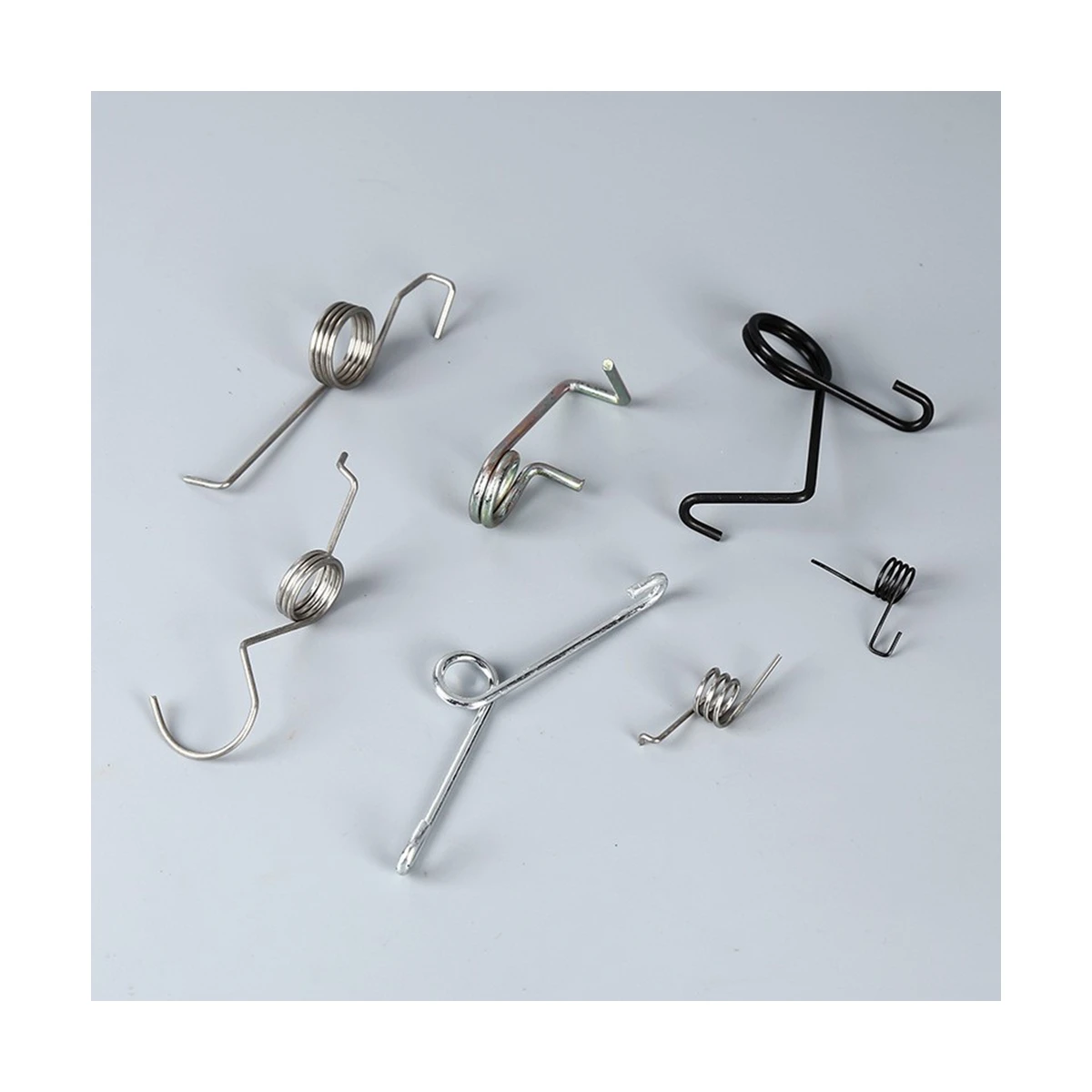 High Grade Custom Stainless Steel 90/180 Degree Torsion Spring with Fatigue Durability Buckle Special Hook Clamp Mechanism
