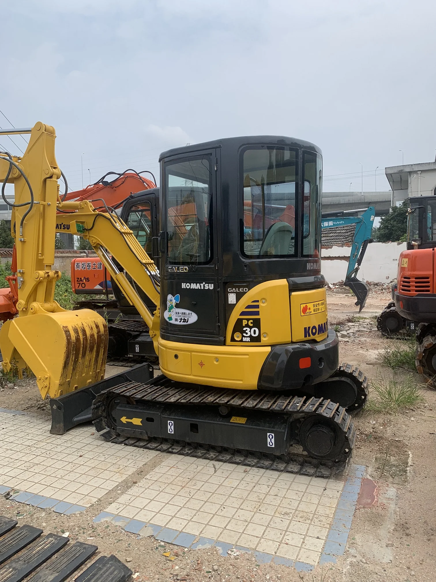90% new configuration Komatsu 3 tons excavator 2 tons 1.5 tons used excavator