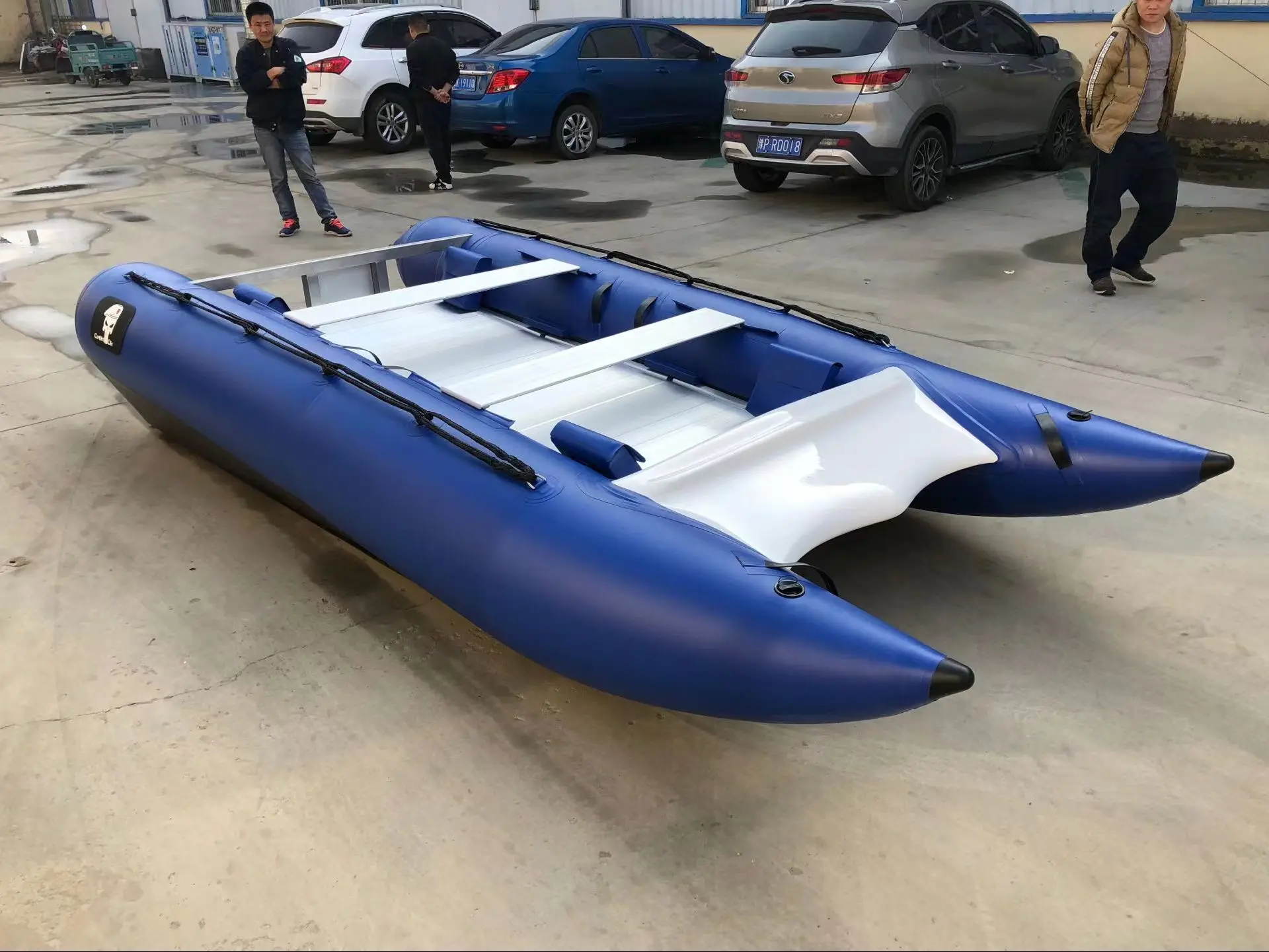 Customized Color Hypalon Inflatable Catamaran Boat with Air Deck and Motor Engine for Sale