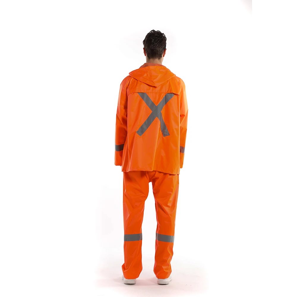 Мужской плащ с