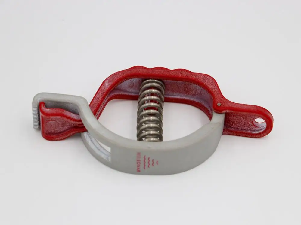 can go with digital scale plastic small portable fish lip fishing gripper