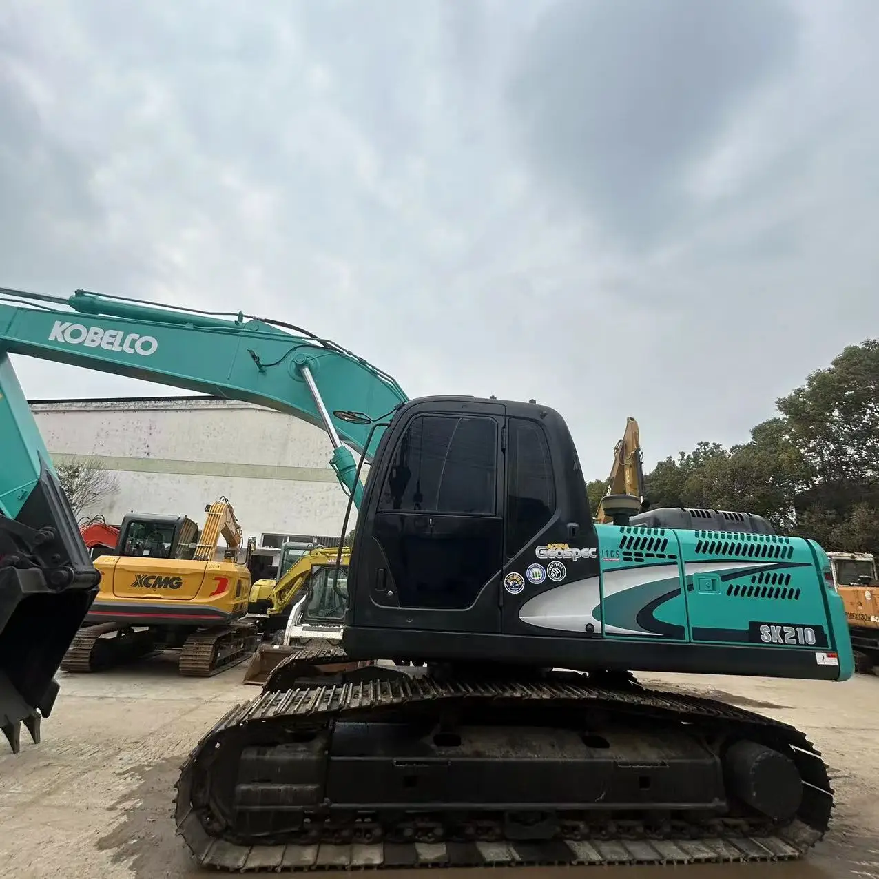 Экскаватор Kobelco SK210 LC 210LC-8 210LC-10 отлично работает по низкой цене