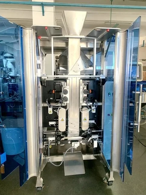 High quality CE certificate screw counting snacks food potato chips rice sugar automatic pouch packing machine