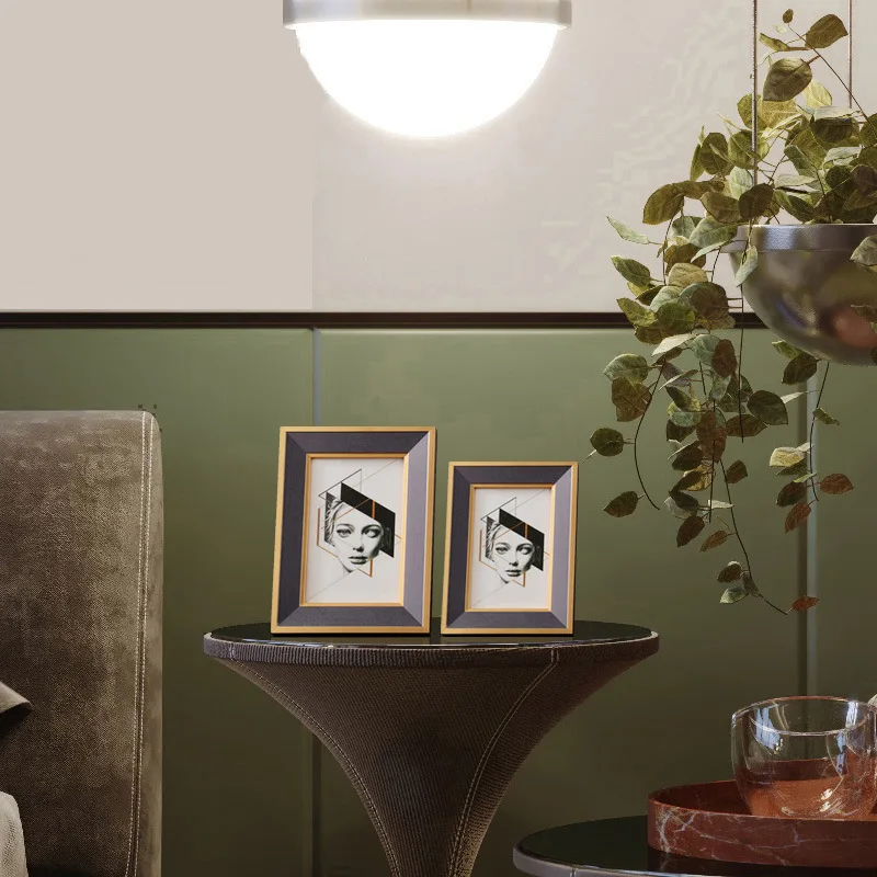 
Light luxury European art solid wood photo frame decoration creative home decoration desktop picture frame decoration 