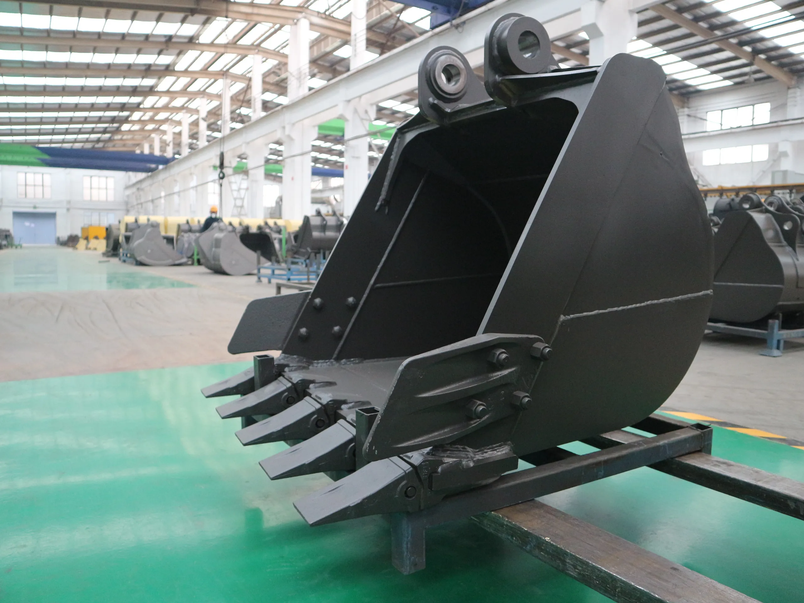 new condition excavator bucket/excavators spare parts /backhoe bucket