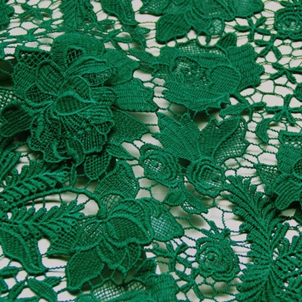 Emerald Crocheted 3d Flowers Guipure Lace Fabric 100% Polyester Green Water Soluble Dress lace Fabric