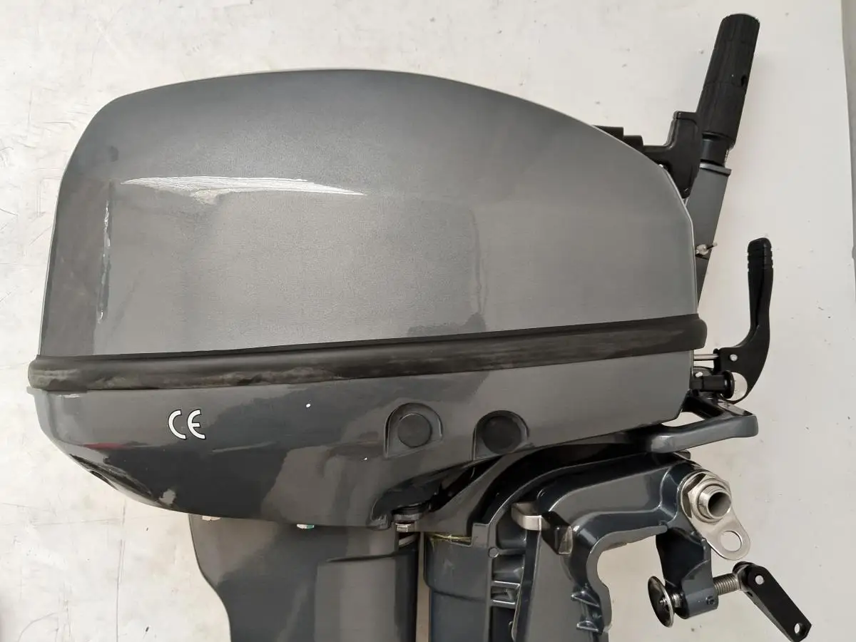 UM Professional Equipment 246 CC 2- Stroke 18HP Outboard  Motor For Sale