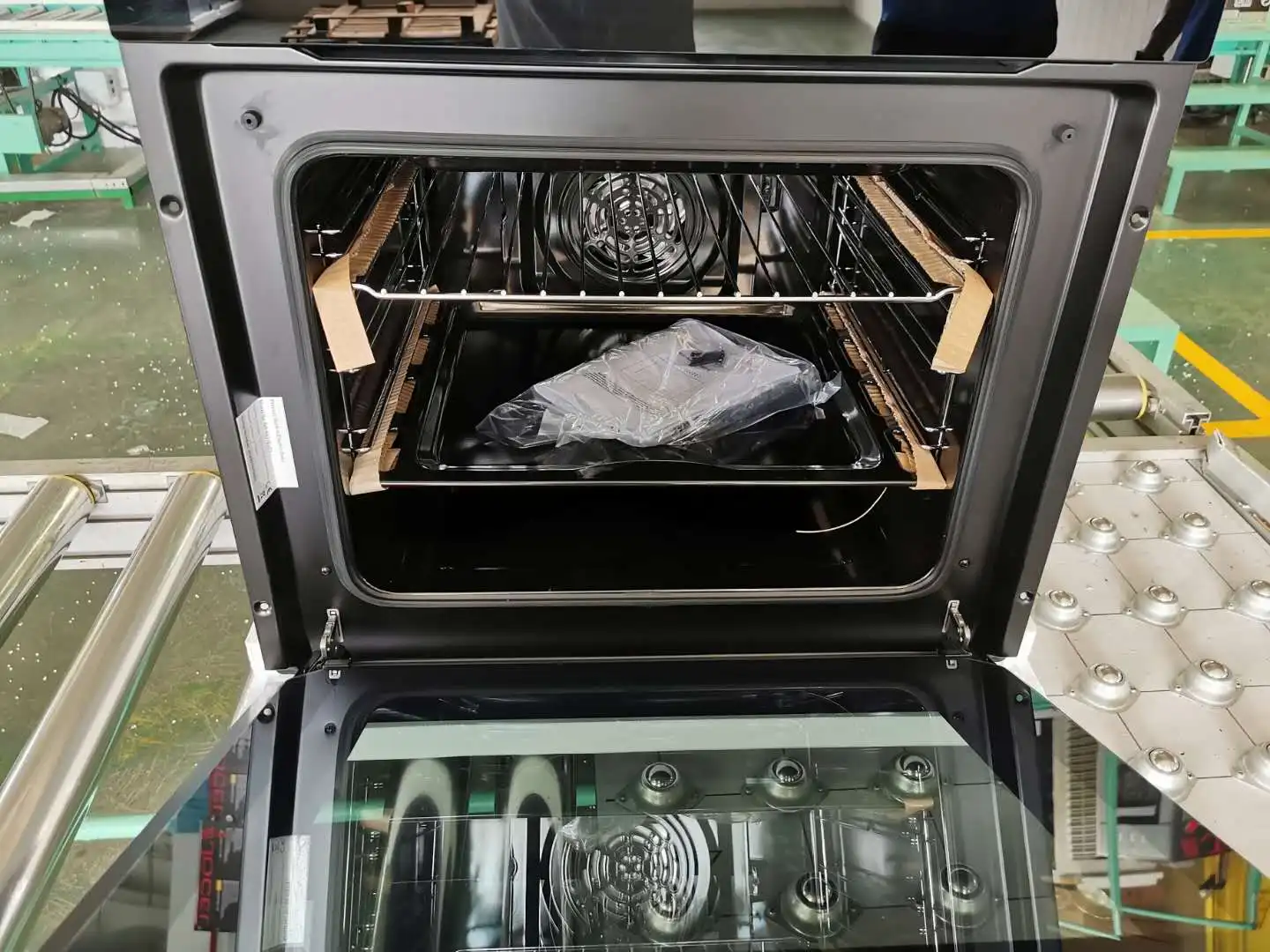  Foshan 60l встроенная электрическая цифровая конвекционная печь горячего воздуха для выпечки пиццы домашнего использования продажи сенсорная
