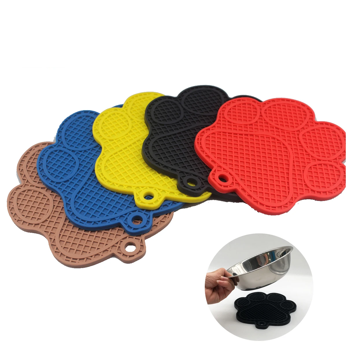 Custom heat-resistant silicone pet bowl mat for dogs and cats feeding bowl, paw shape pet food mat