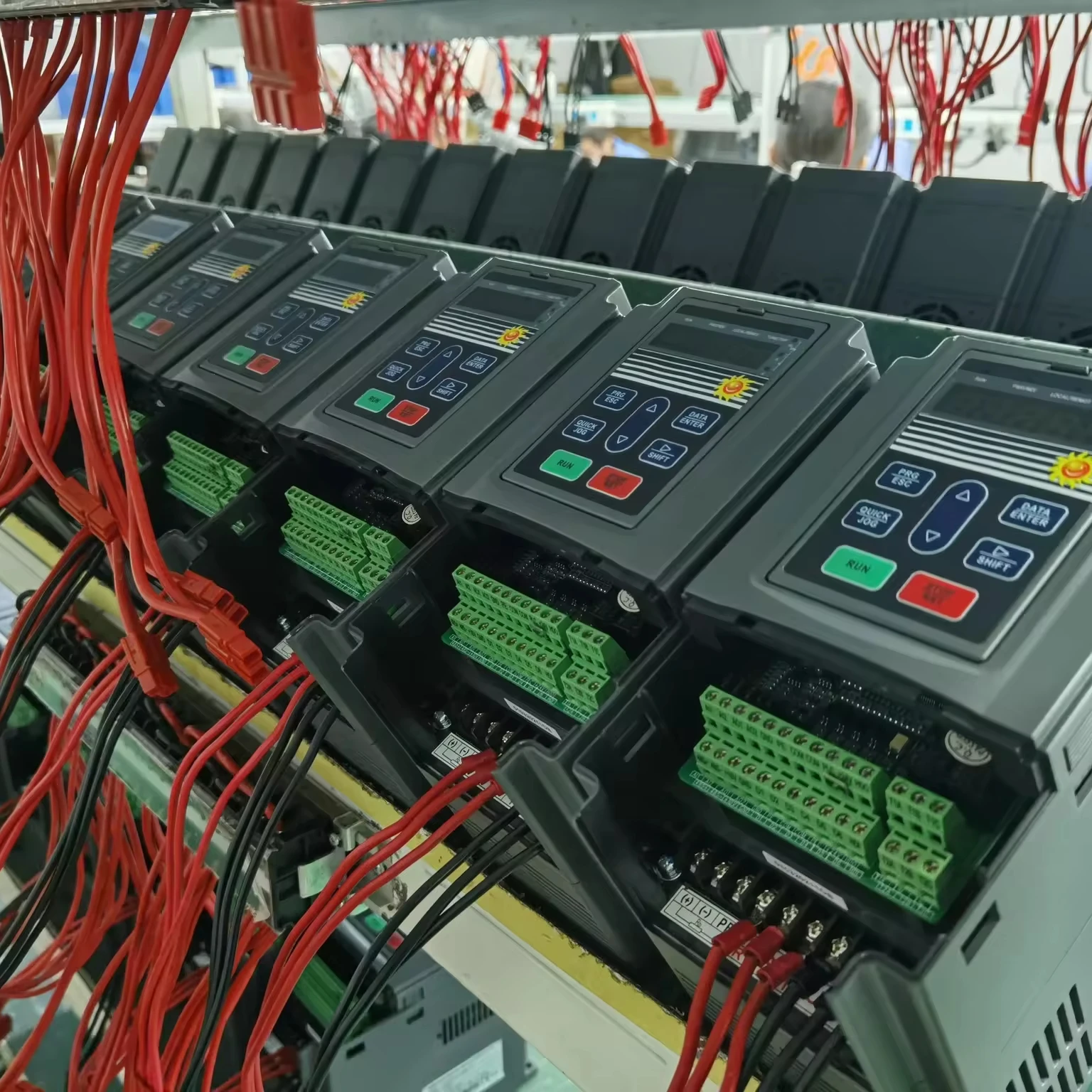 hybrid solar pump inverter drive AC+DC input controller for ac motors micno brand