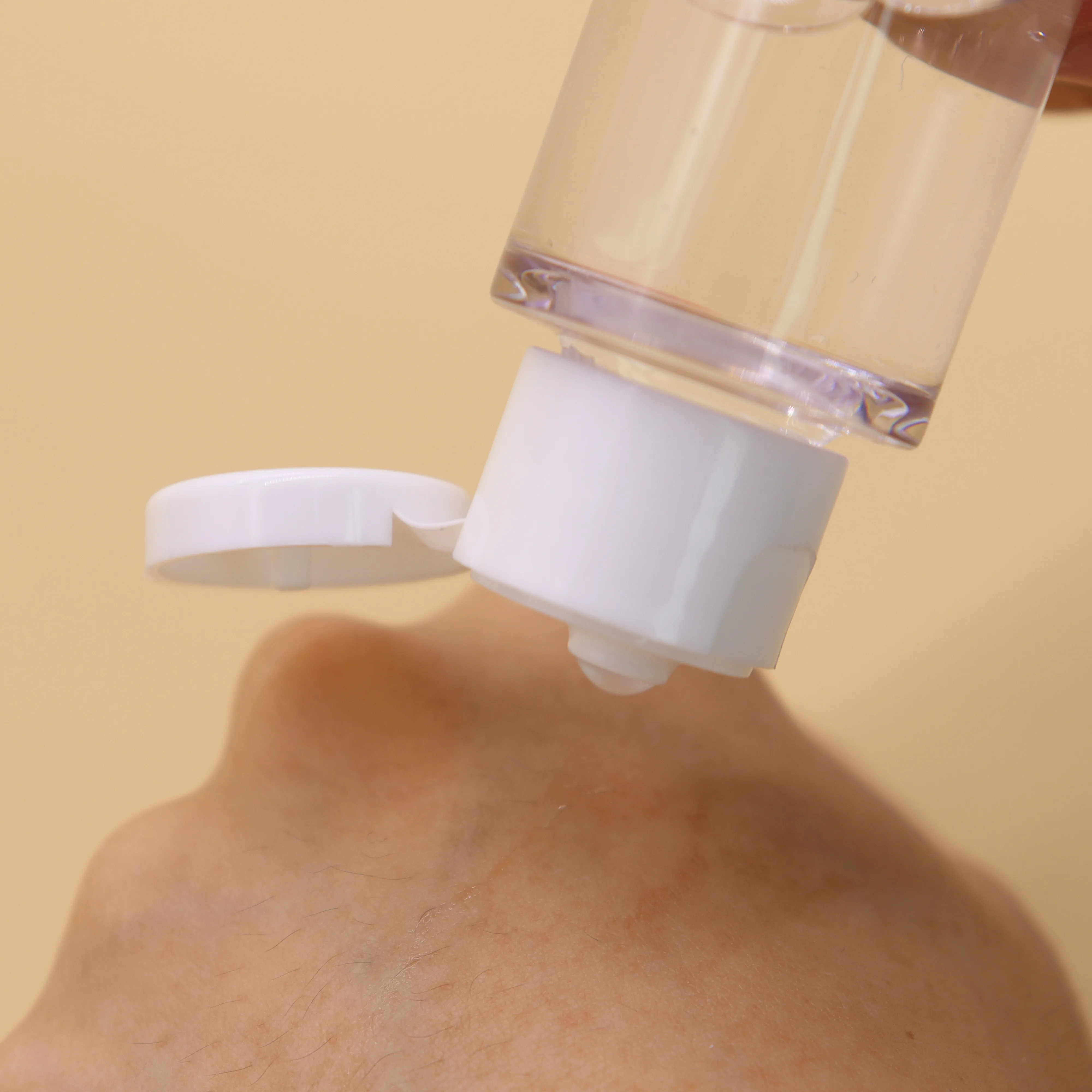 Luxury Flip Top Cap For Sauce Ketchup , 24-410 Cap For Bottle