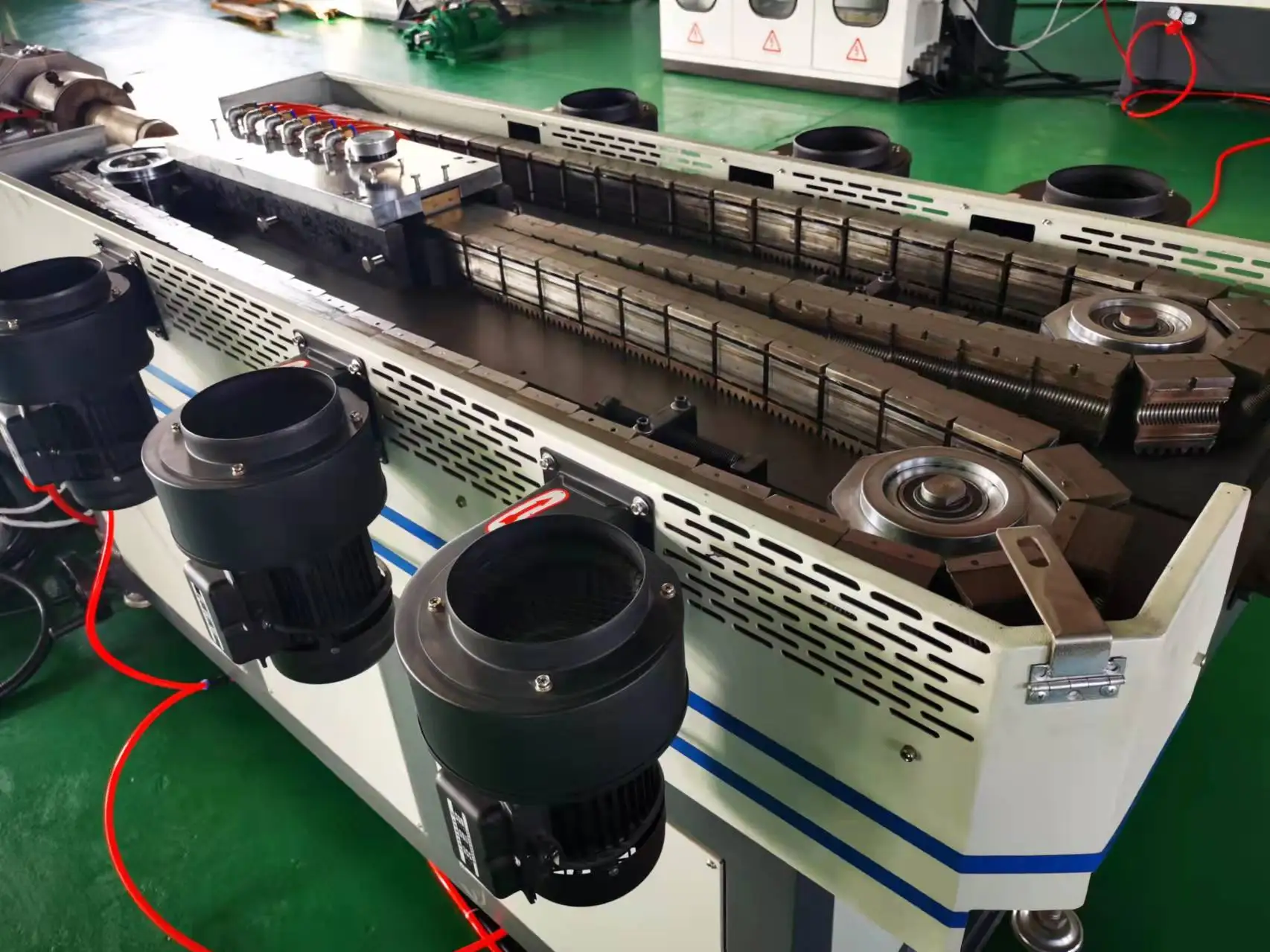 Single wall corrugated pipe making plastic extruder machine