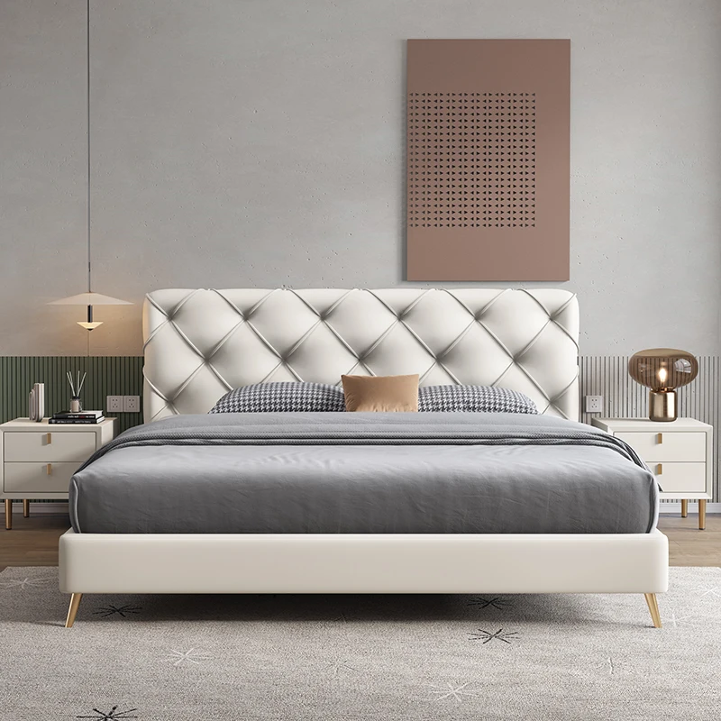 Factory outlet Luxury Chesterfield leather bed Up-holstered wood frame Bed High quality gold metal feet tufted King queen Bed