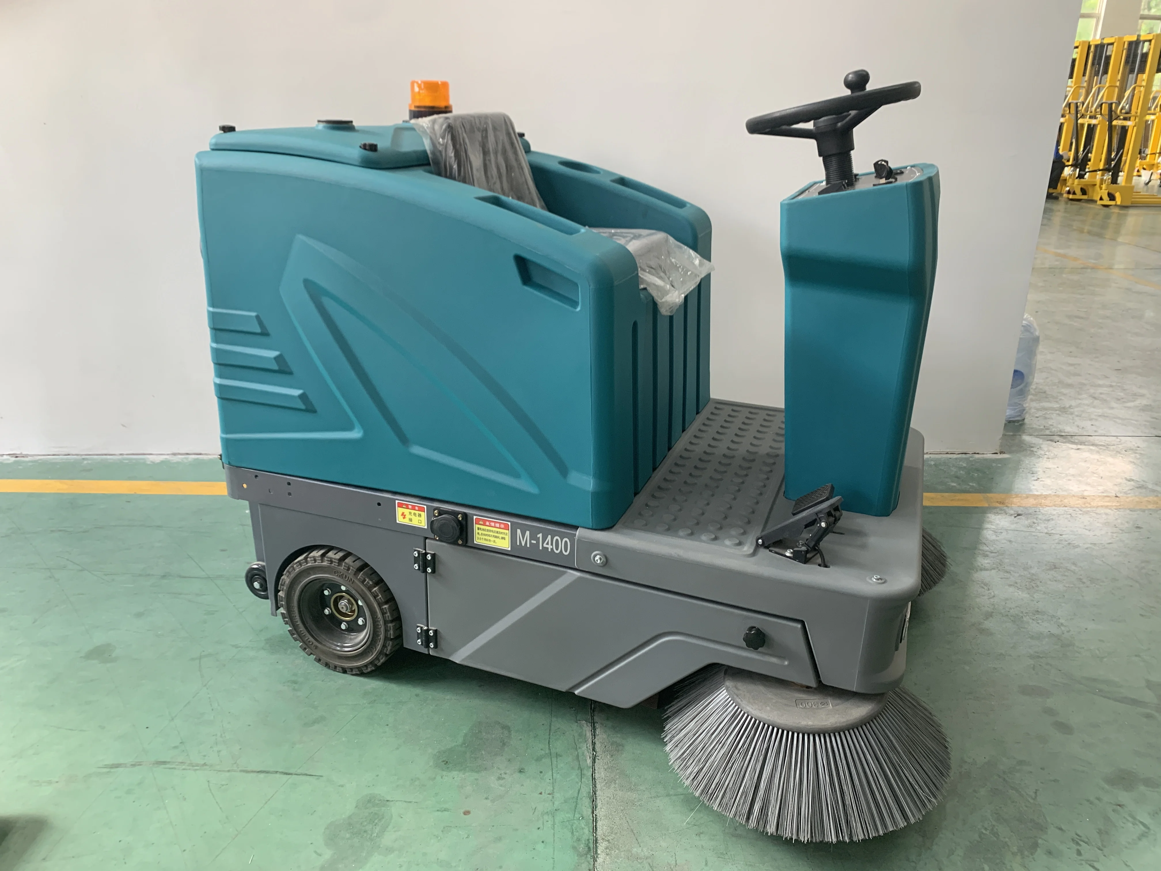 EVERLIFT Washing/mopping/drying 3 In 1 Automatic Sweeper For street sweeper machine Washing Cleaning Scrubber Machine Price