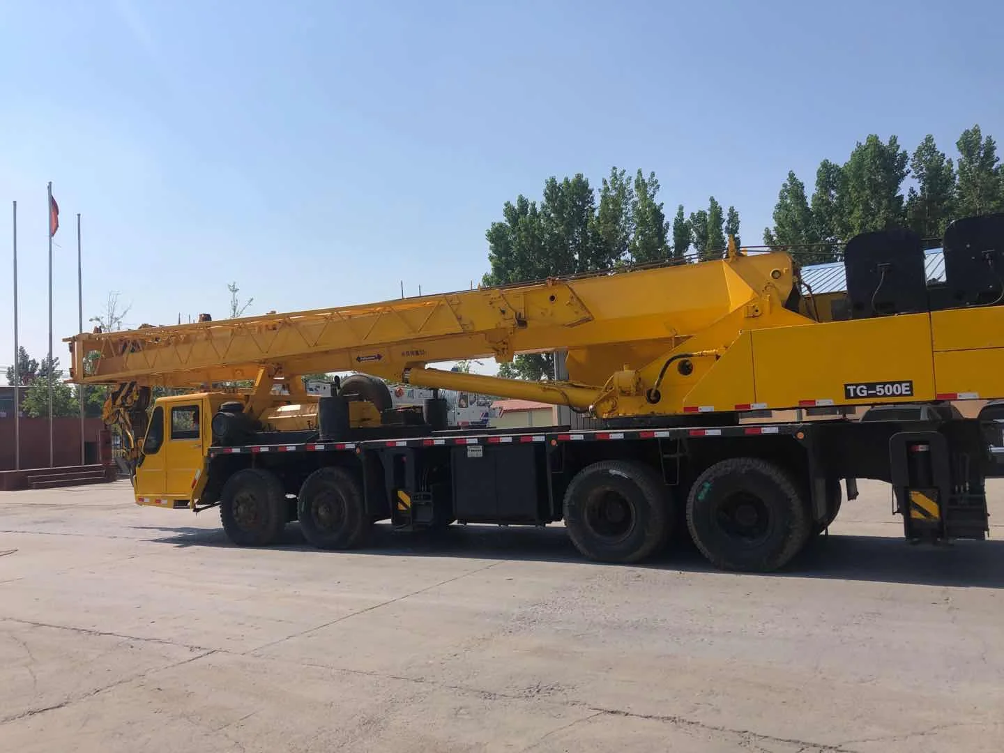  Б/у оригинальный мобильный кран Tadano TL300E грузовик телескопический стреловой 30 тонн вездеходный внедорожный