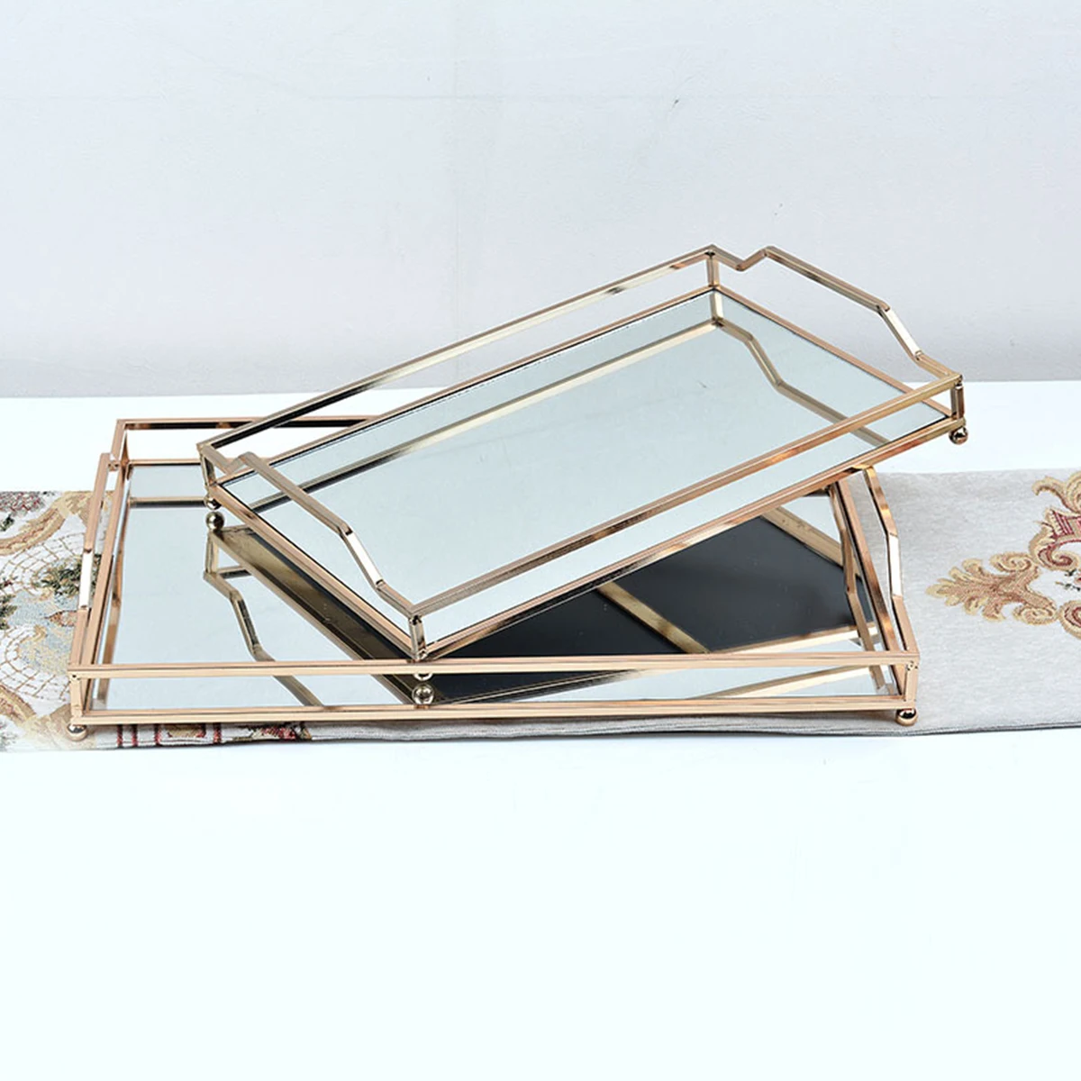 Halloween Dessert Table Decor Glass Fruit Plate for Cake Display and Wedding Reception Dried Fruit Plate Birthday Fruit Plate