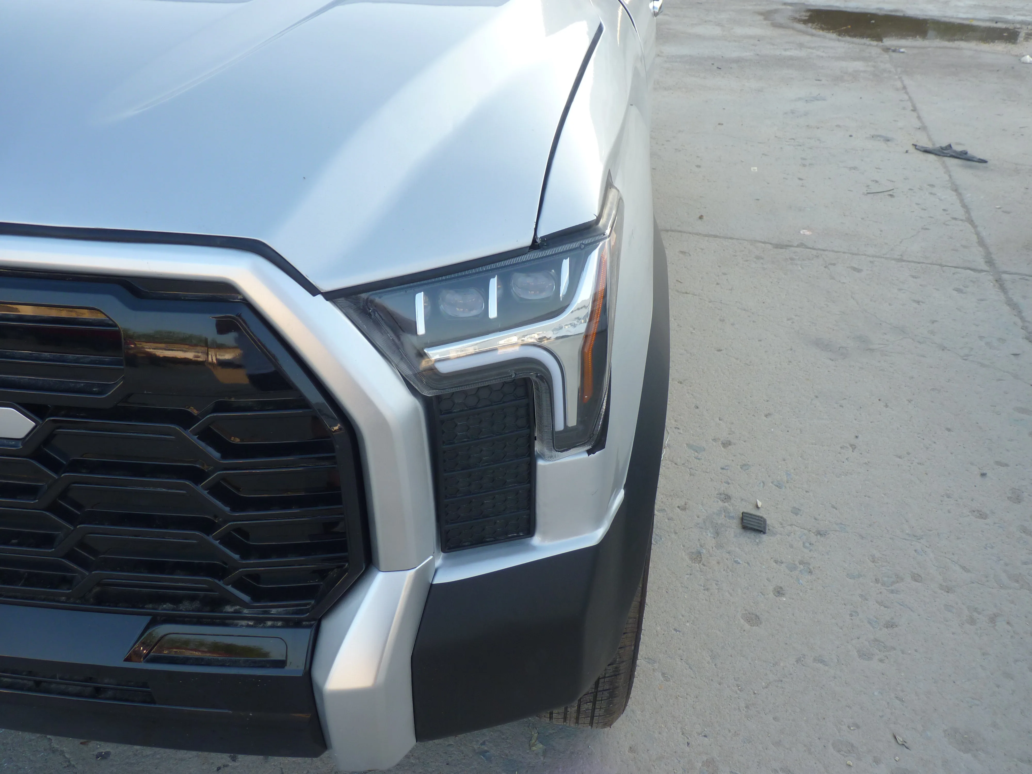 2023 New design high quality ev cargo vans mini electric van truck made in china