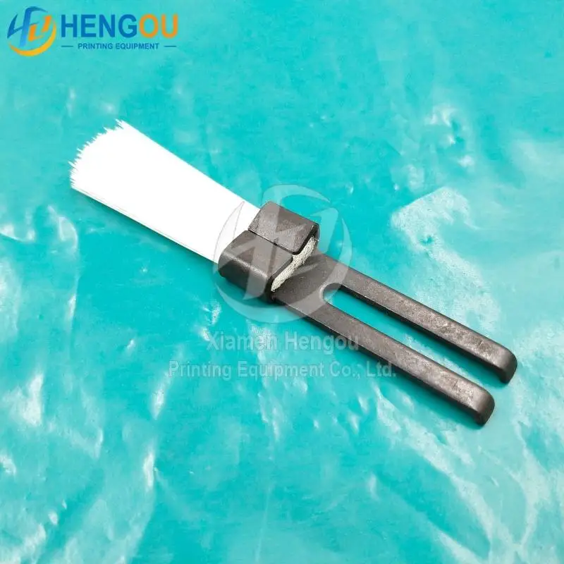 66.028.109F Steel Sheet Separator Brush (Hard) for S & M Series SM 102 Offset Printing Machine Spare Parts
