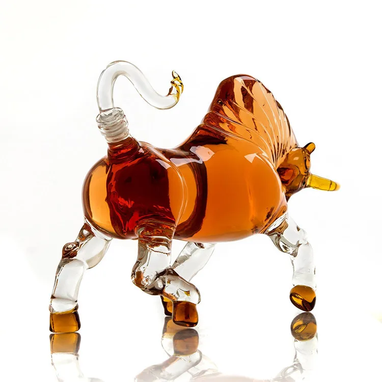 Custom500ML 700ML  Design Zodiac Bull Shaped Glass Bull Bottle for Brandy / Glass Animal Bottle / Buffalo Glass Bottle