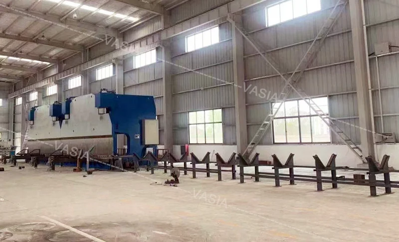 Two linked tandem press brake of light poles production line