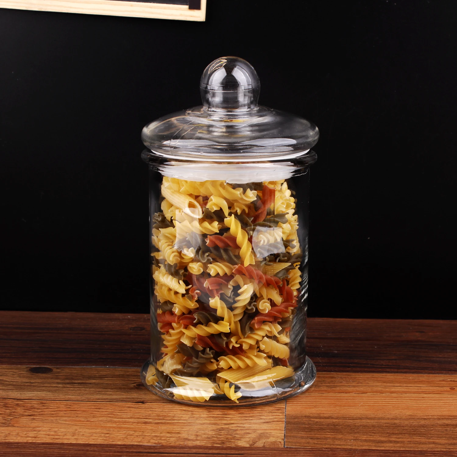 Wholesale Round Cookie Transparent Dry Food Storage Glass Jars Sealed Tea Cereals Food Container with Lid