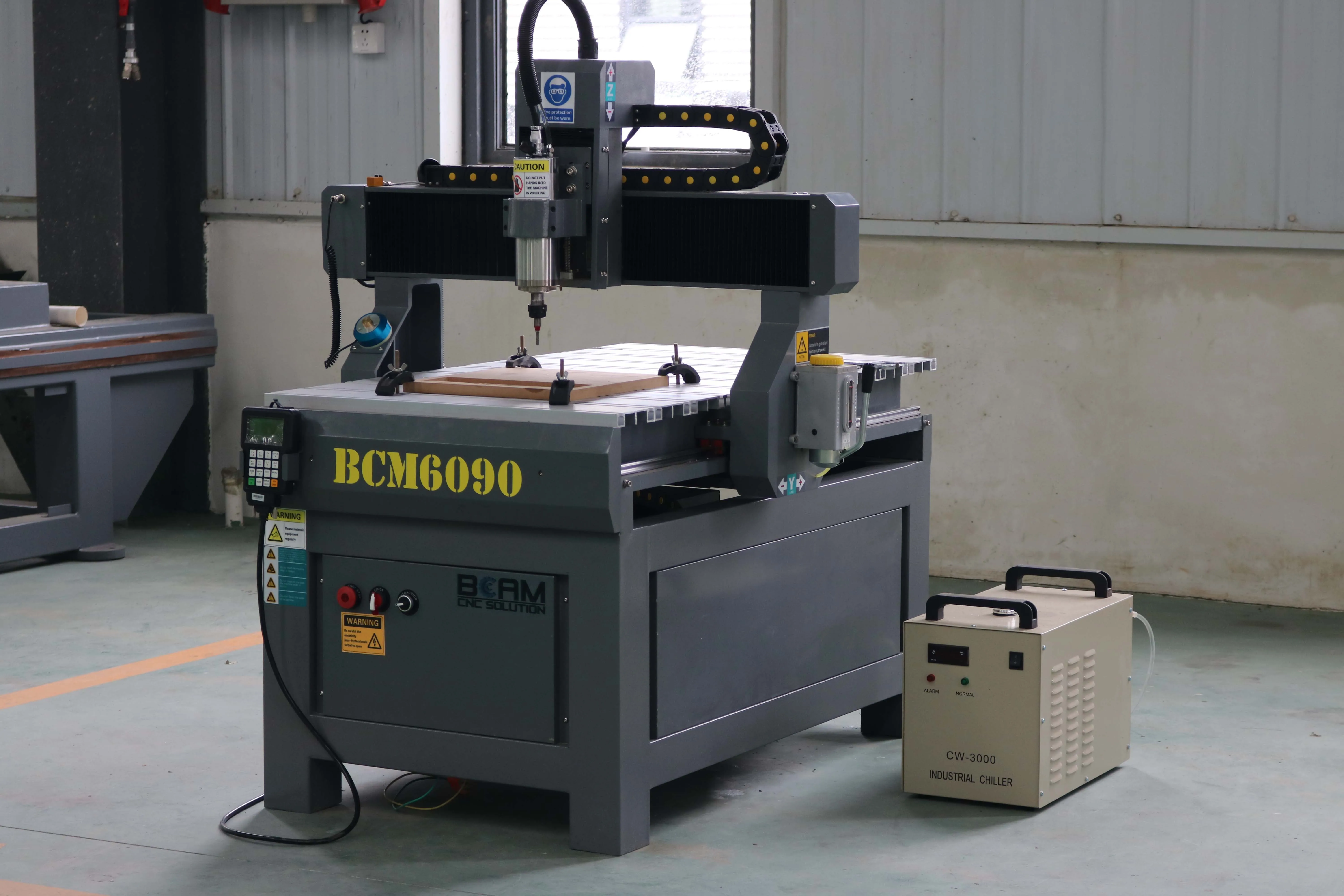 Cast iron bed 6090 cnc milling machine for cutting metal