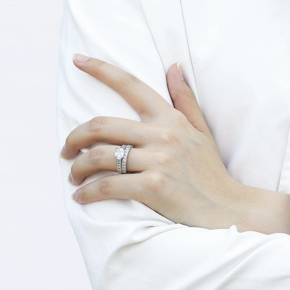 Classic 925 Sterling Silver Engagement Ring Gold-Plated Cubic Zirconia Jewelry Vintage Style for Unisex Parties